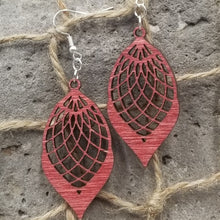 Load image into Gallery viewer, "Leaf Filigree" Style Dangle Earrings