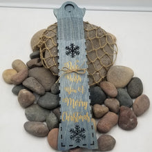 Load image into Gallery viewer, "We Wish You A Merry Christmas" Wood Gift Box for a 750ml Bottle in 4 Colors