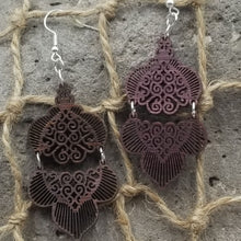 Load image into Gallery viewer, &quot;Victorian&quot; Style Dangle Earrings
